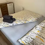 بيت ضيافة U Adama كارلستين